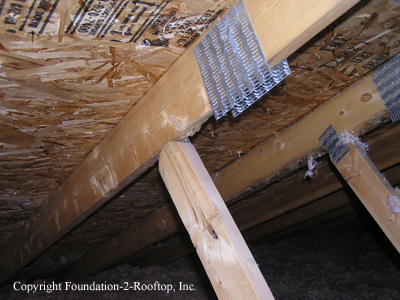 This is a manufacturer's defect as the gusset plate was never installed.